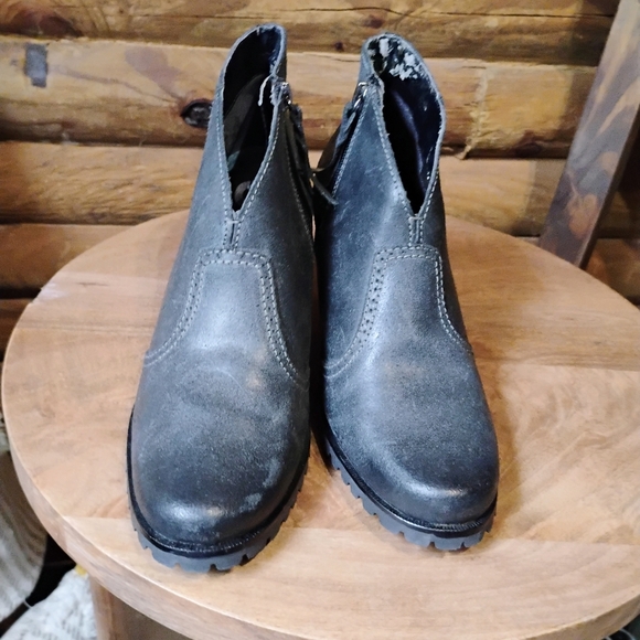 Softwalk Women's Dakota Ankle Boot - Picture 2 of 9